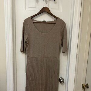 Banana Republic Beige Pleated Dress